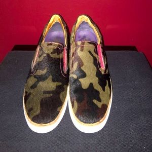 Mens slip on Robert Graham Camo size 11D